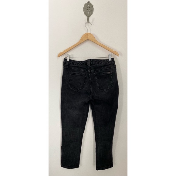 Jennifer Lopez • Distressed Edgy Black Capri Jean Pants - Picture 10 of 13